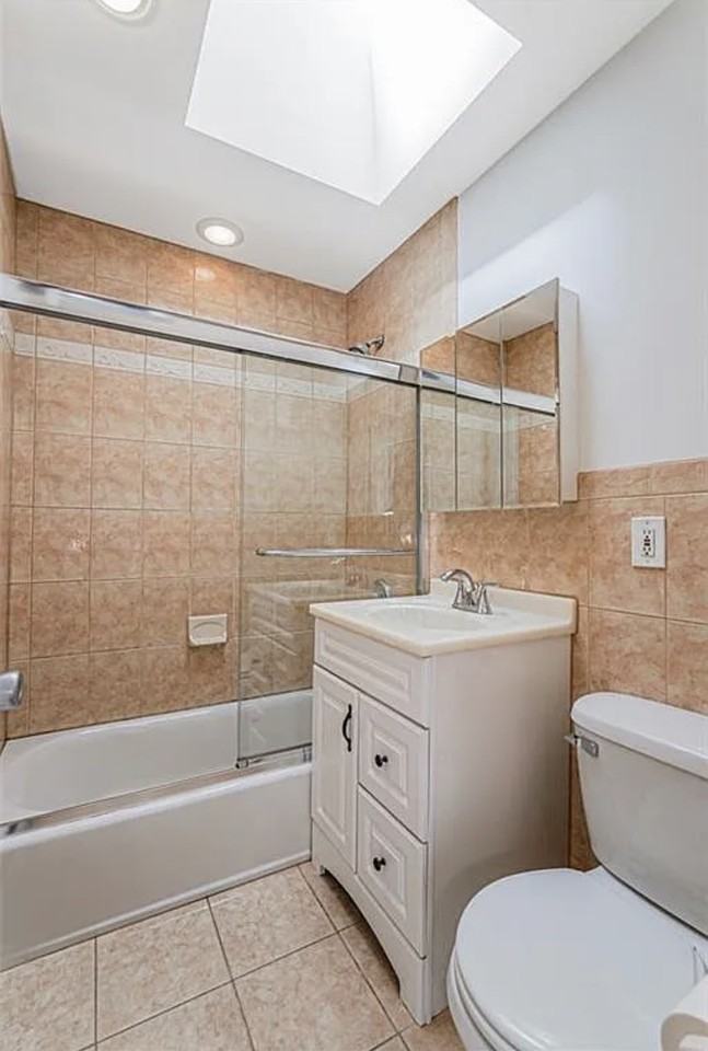 263 Bay 19th St #B - Photo 5 of 8