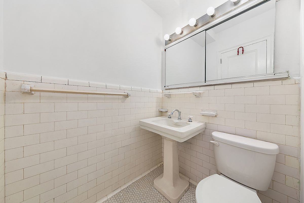 230 Central Park W #15IJ - Photo 5 of 10