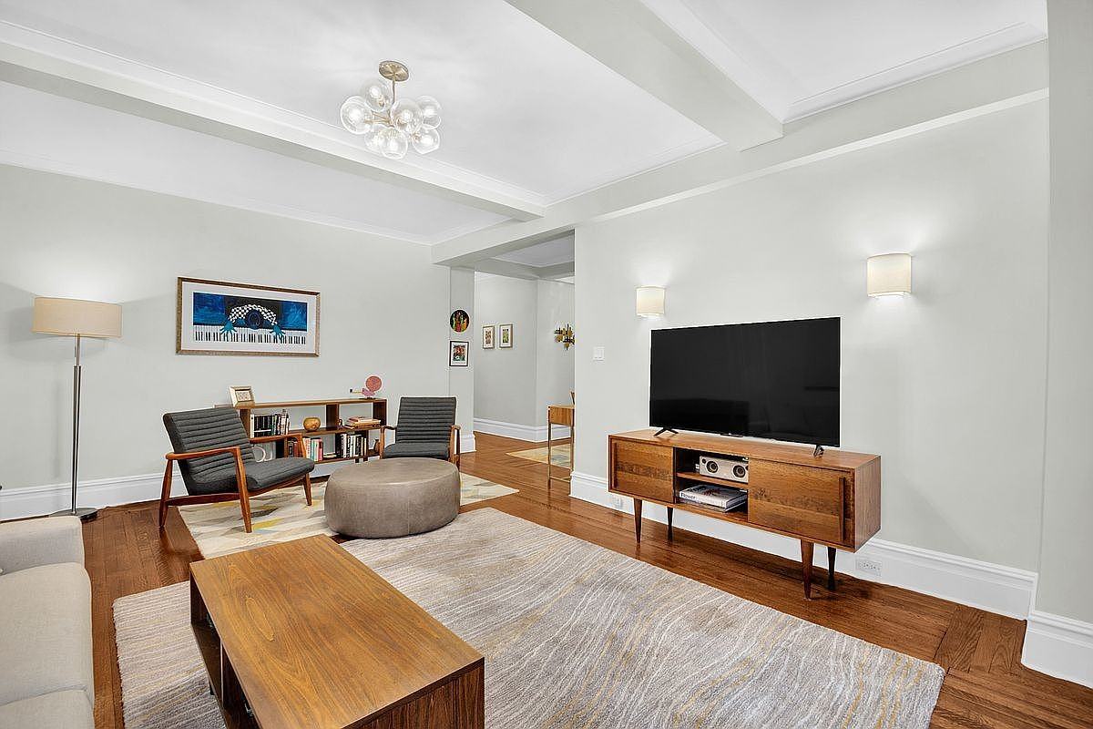 419 E 57th St #2E - Photo 3 of 7