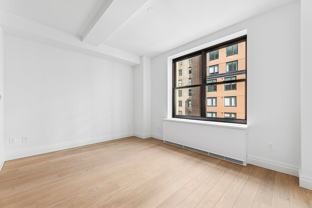 720 W End Ave #4L - Photo 1 of 1