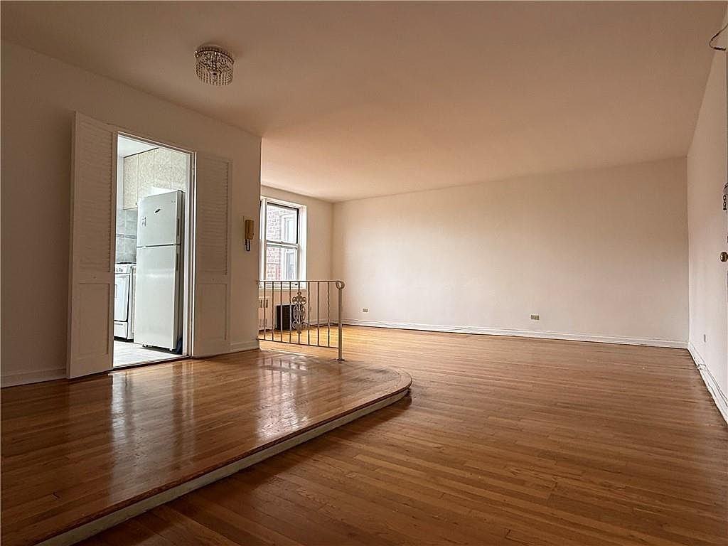 2900 Ocean Ave #5A - Photo 2 of 24