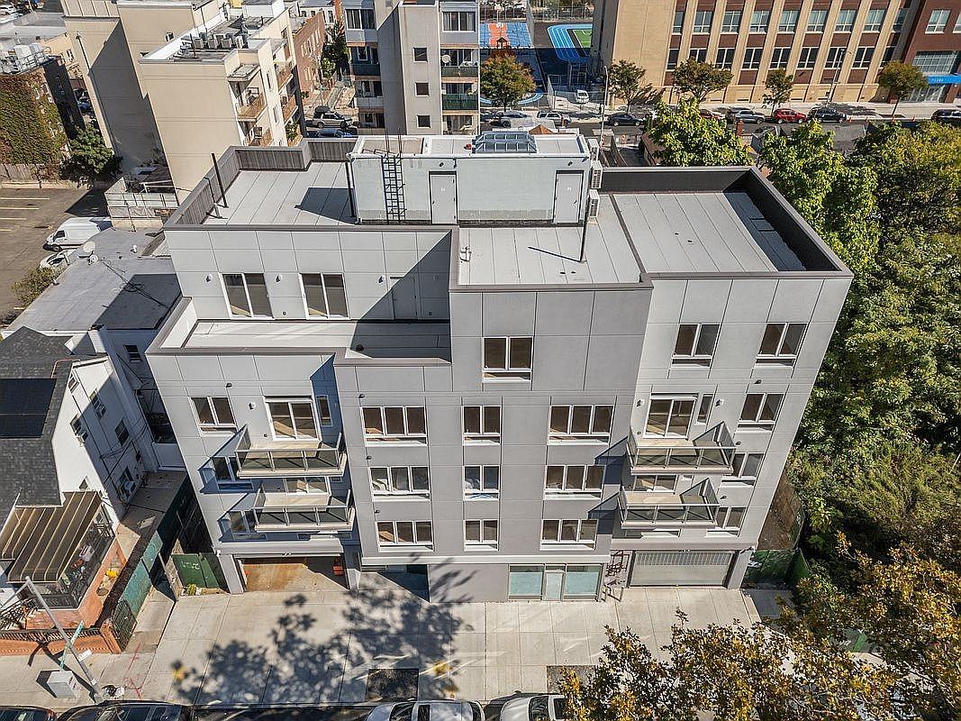 2929 Brighton 5th St #4C - Photo 7 of 8