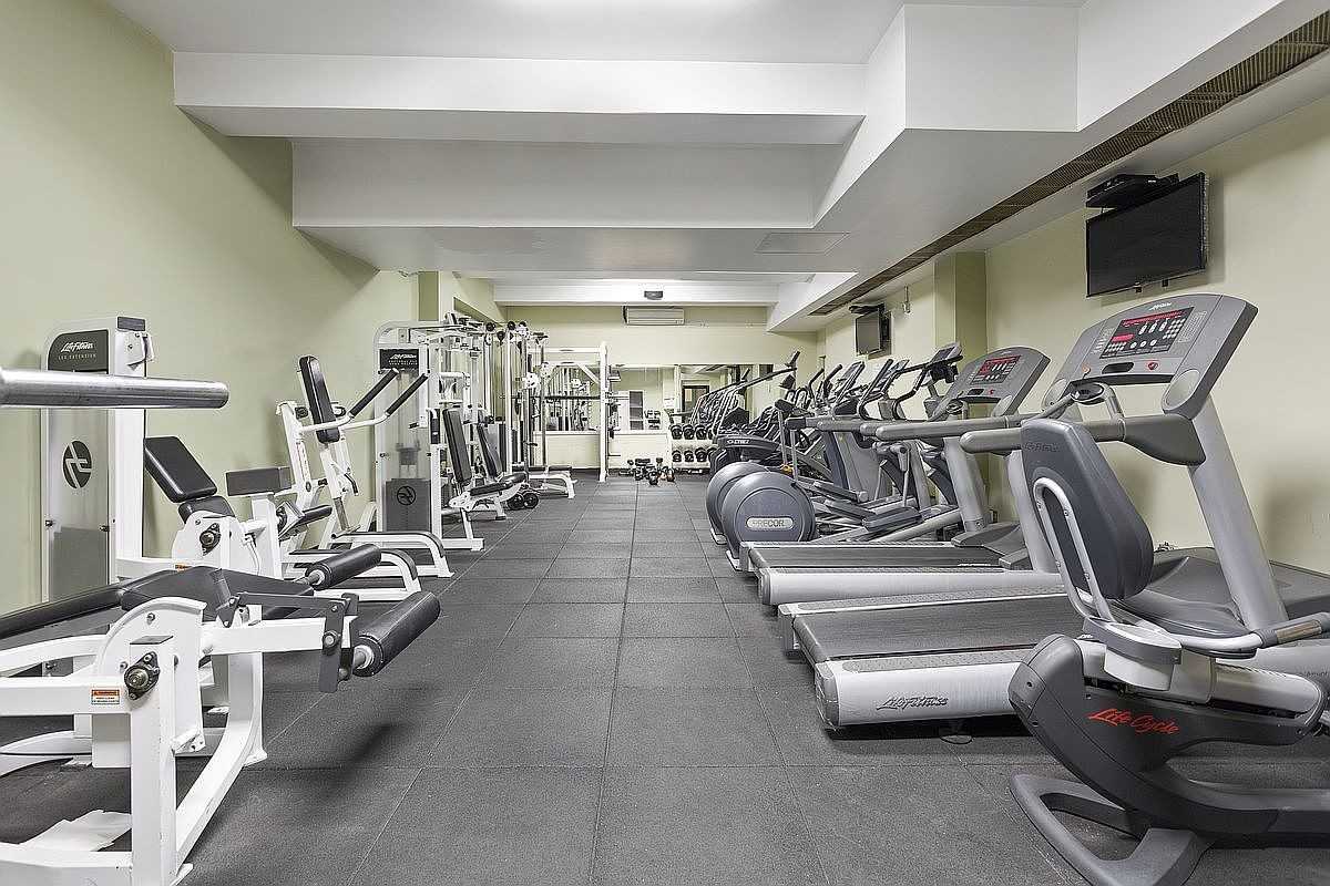 6550 Wetherole St #6H - Photo 5 of 6