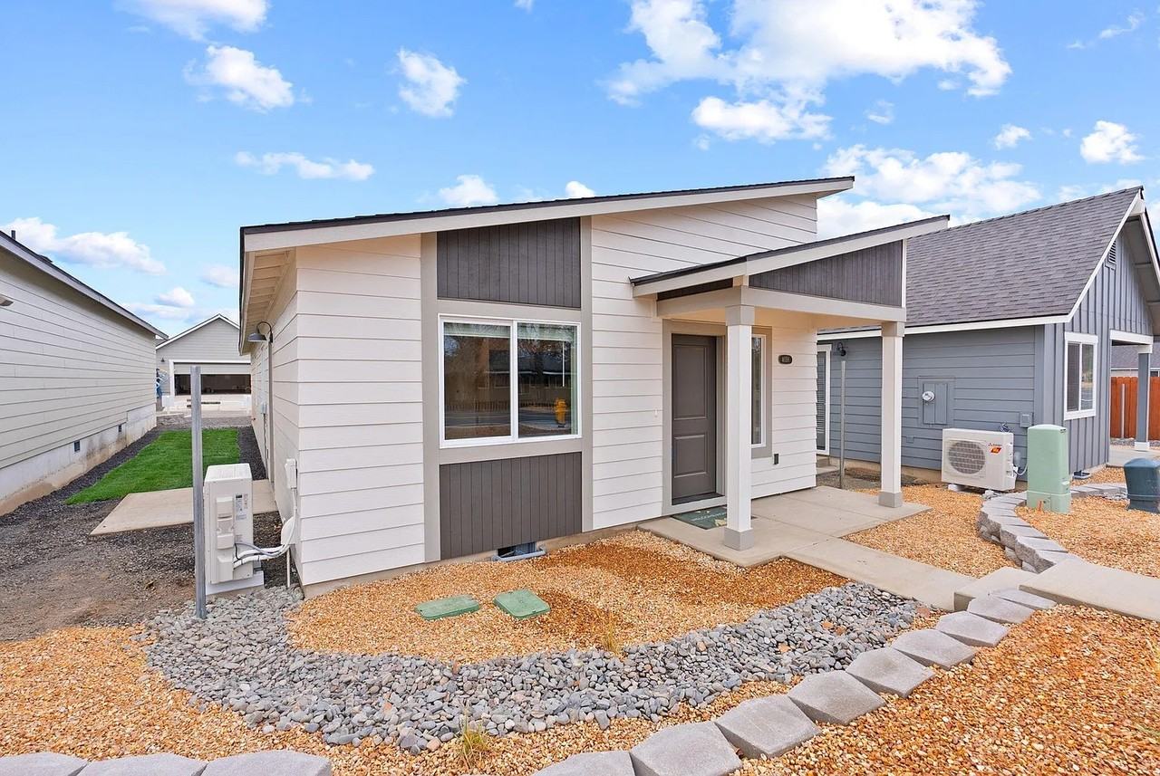 4058 Sw Obsidian Pl #190 - Photo 2 of 18