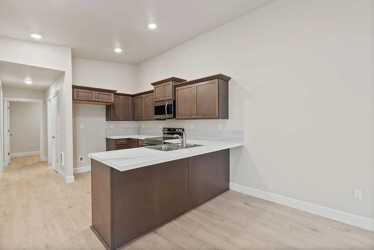 4058 Sw Obsidian Pl #190 - Photo 5 of 18