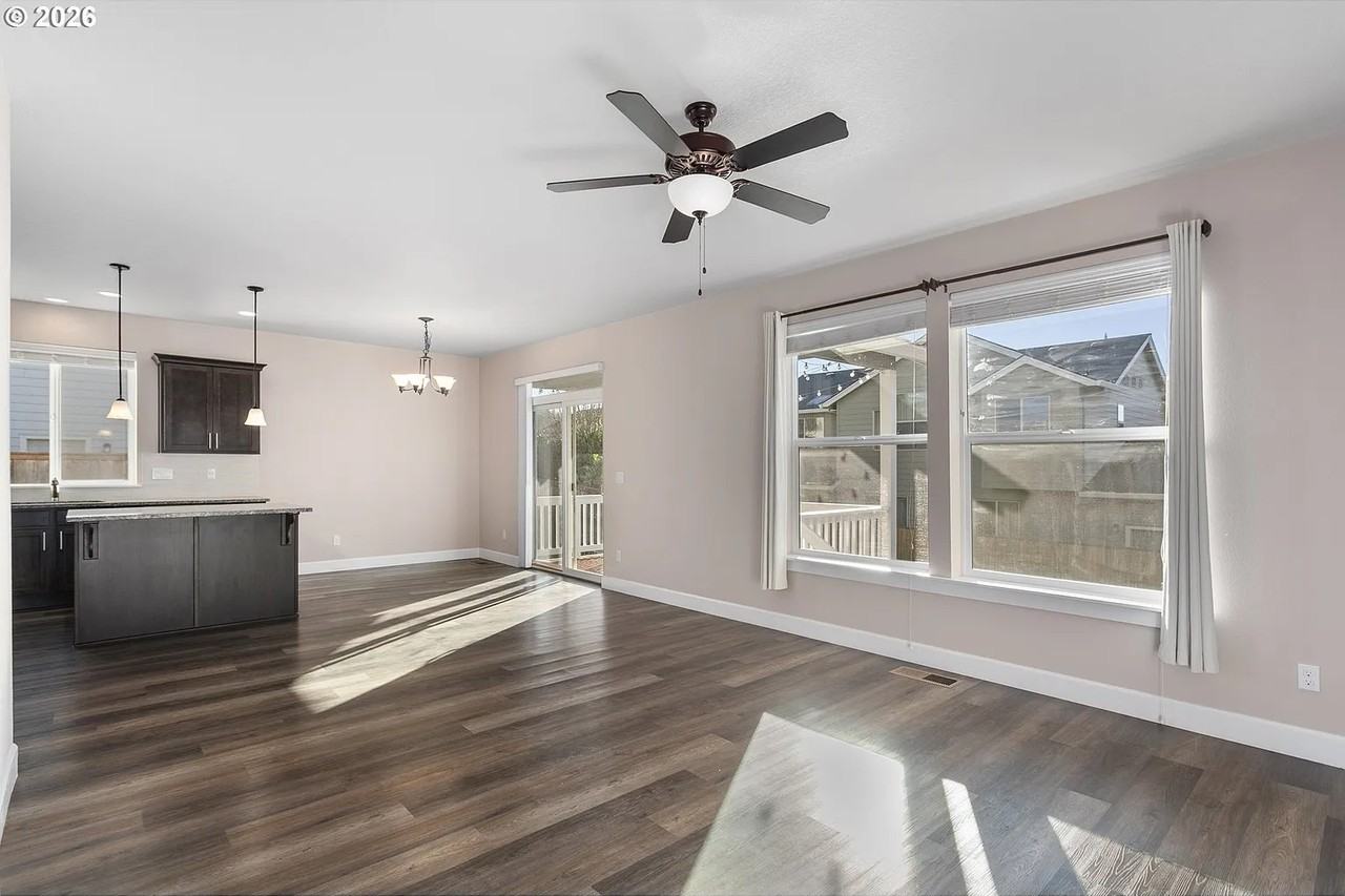 1092 E 1st Ave - Photo 6 of 19