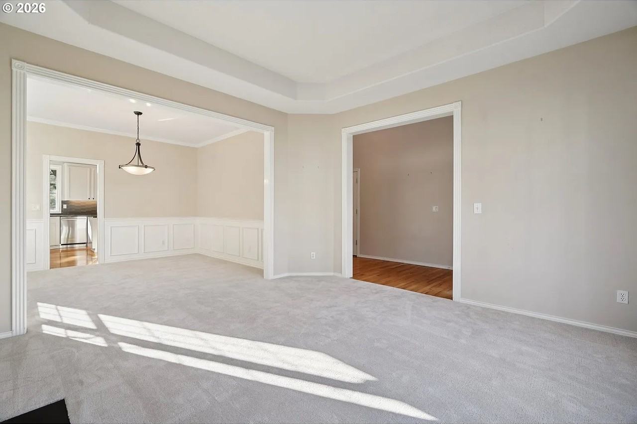 4716 Avery Ln - Photo 4 of 21