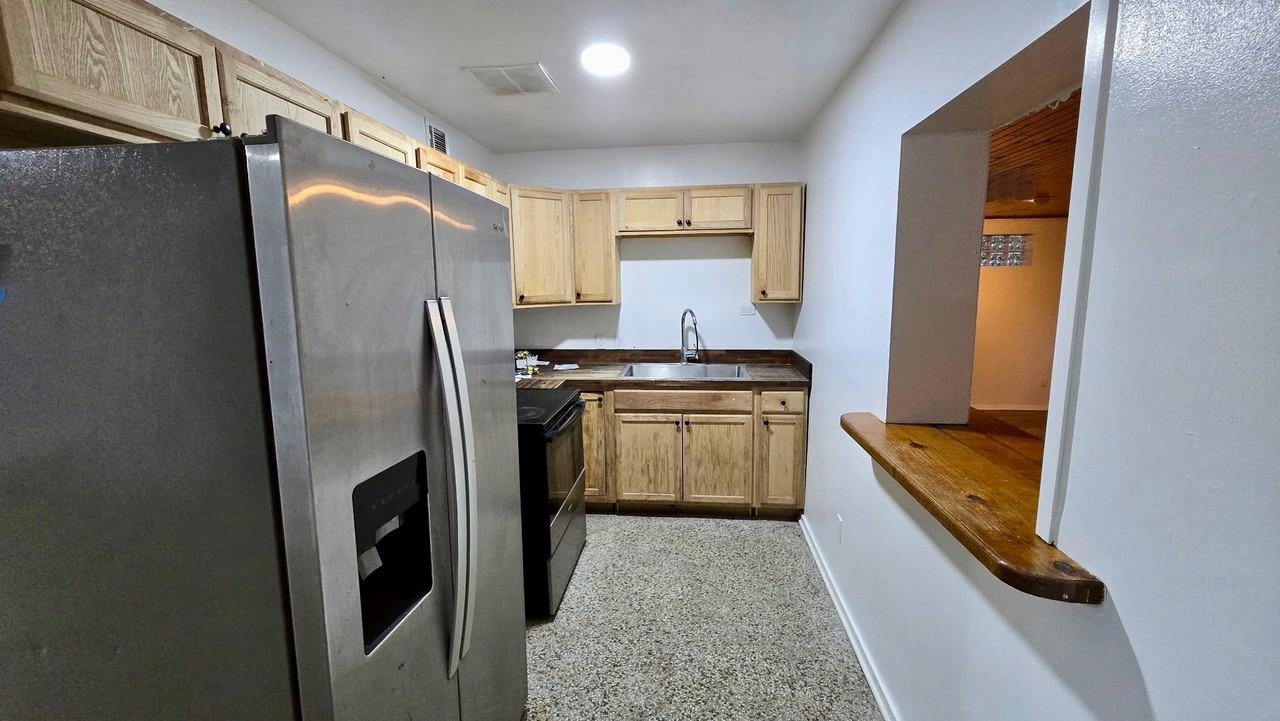 512 Sandra Ave #NA - Photo 6 of 17