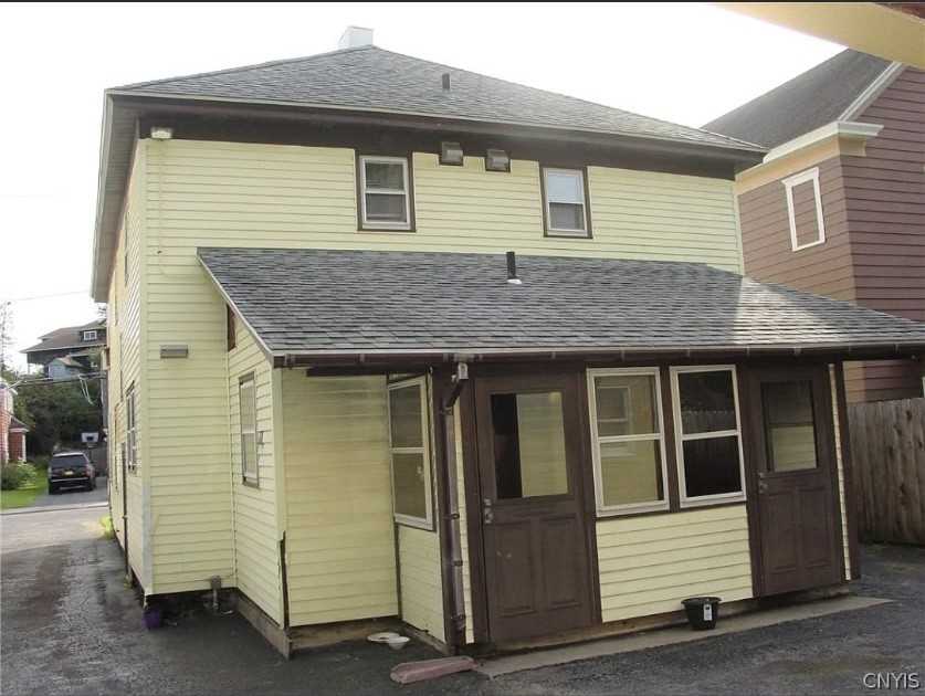 306 Hall Ave - Photo 2 of 17