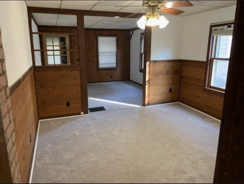 306 Hall Ave - Photo 4 of 17