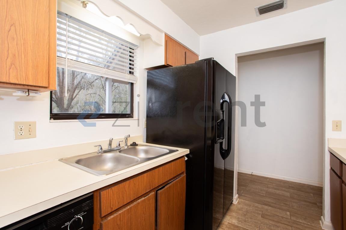 6722 Nw 113th Ln - Photo 6 of 25