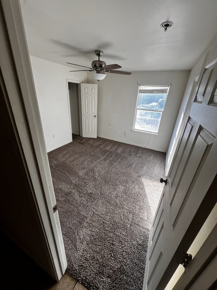 516 N Chicago Ave #B - Photo 4 of 14