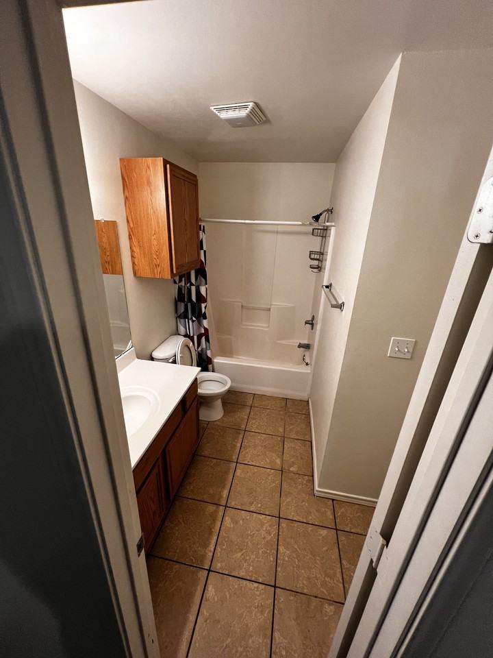 516 N Chicago Ave #B - Photo 7 of 14