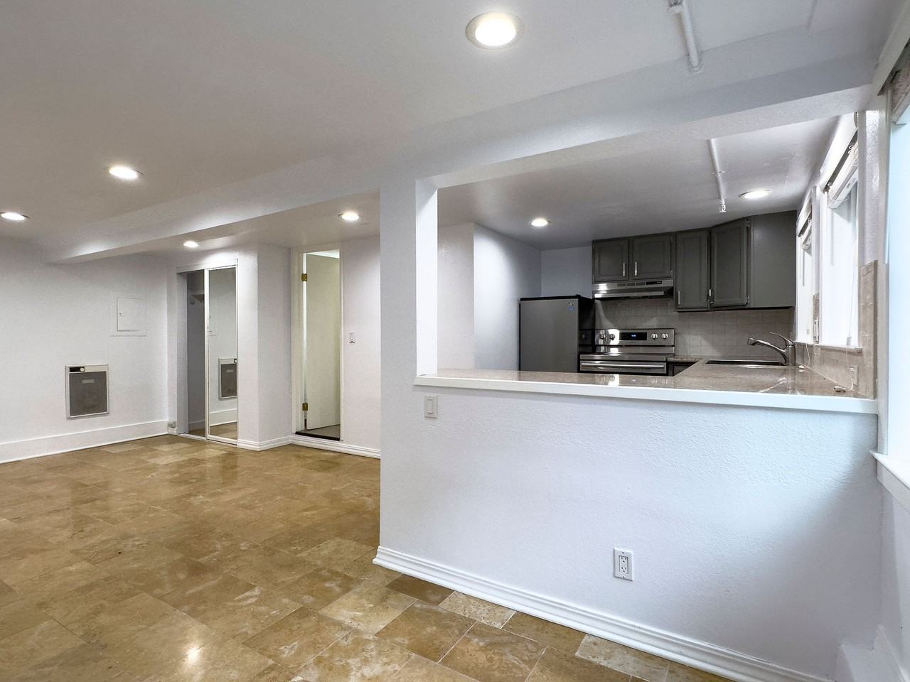 344A Utah St #1 - Photo 4 of 17