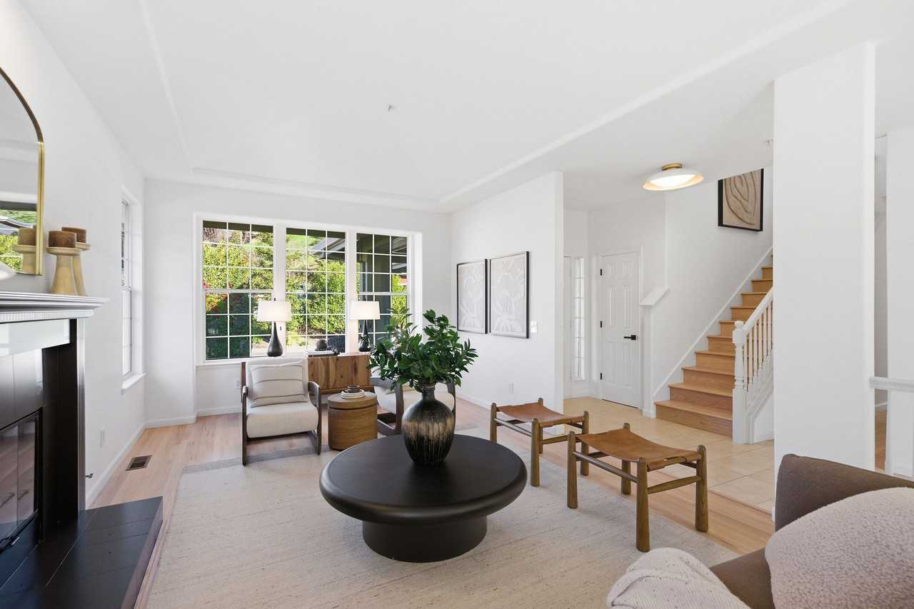 15 Aaron Dr #1 - Photo 2 of 50