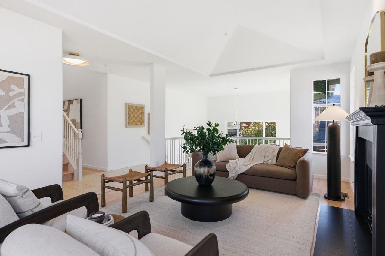 15 Aaron Dr #1 - Photo 4 of 50