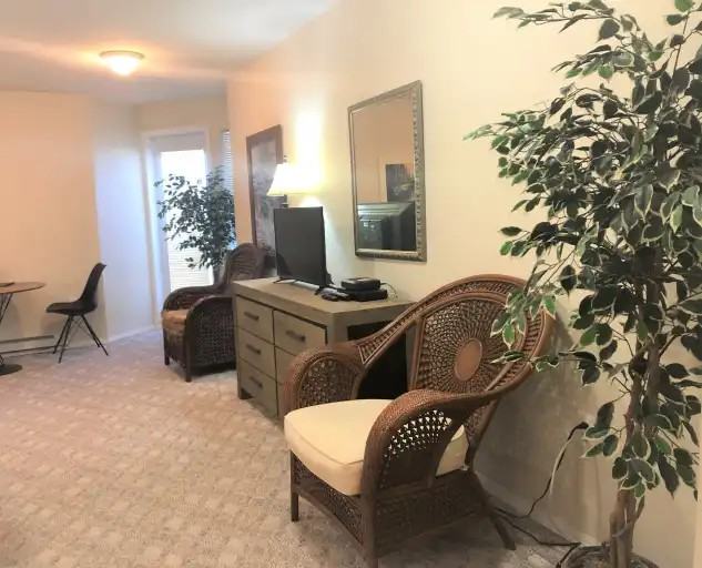 20303 Douglas Cres - Photo 5 of 6