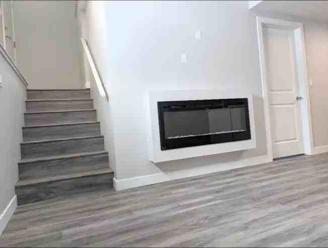 8401 101 Ave #A - Photo 4 of 23