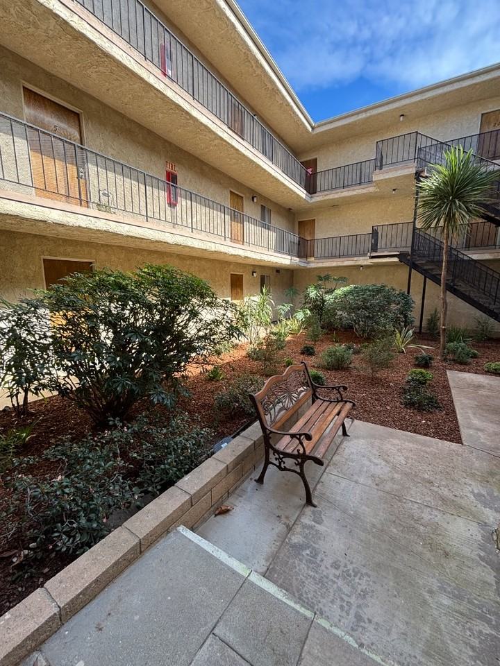 2050 Meridian - Photo 3 of 50