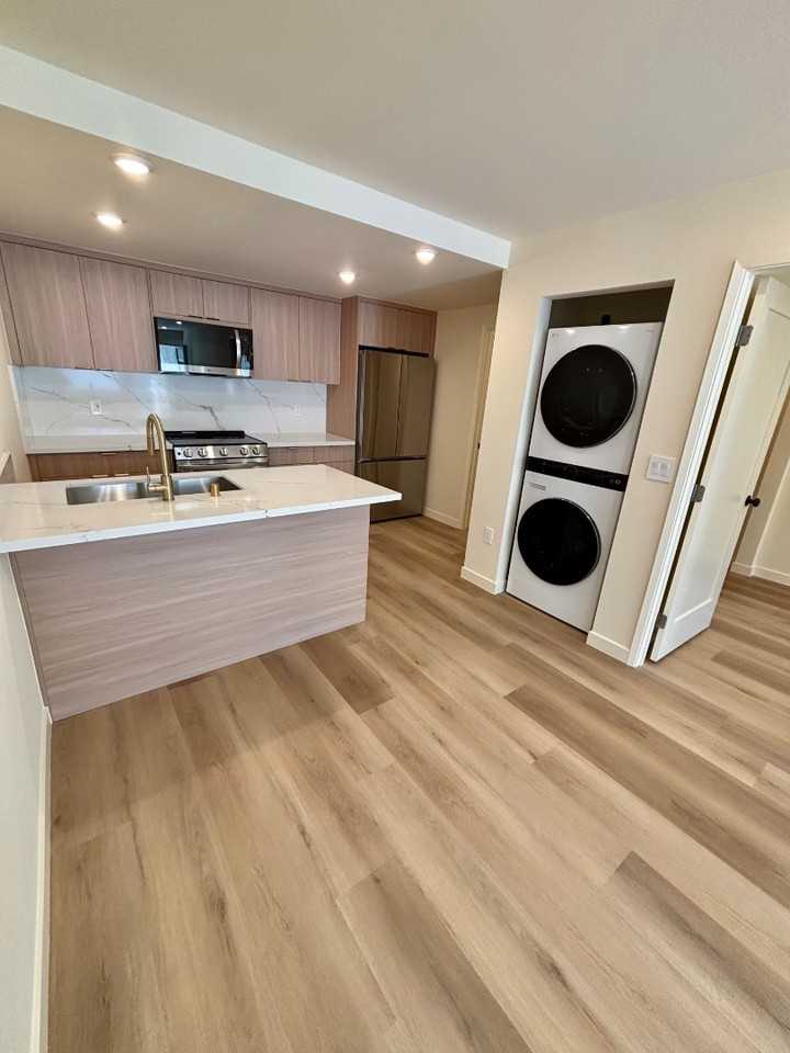 2050 Meridian - Photo 6 of 50