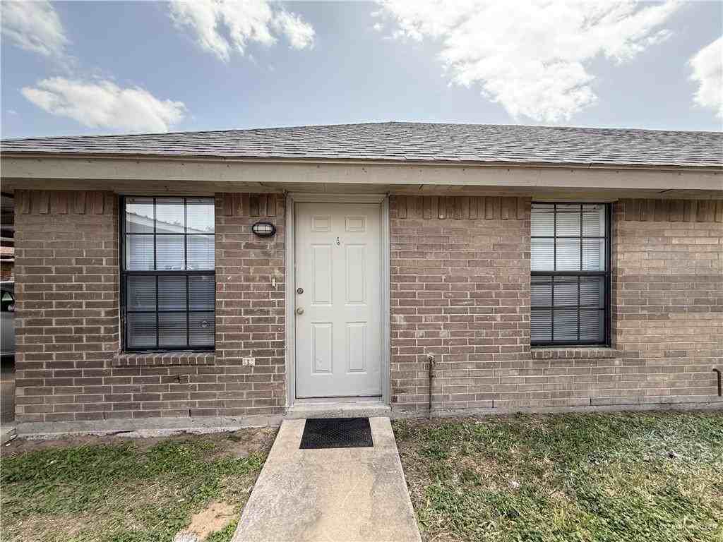 904 Lexington Cir - Photo 3 of 8