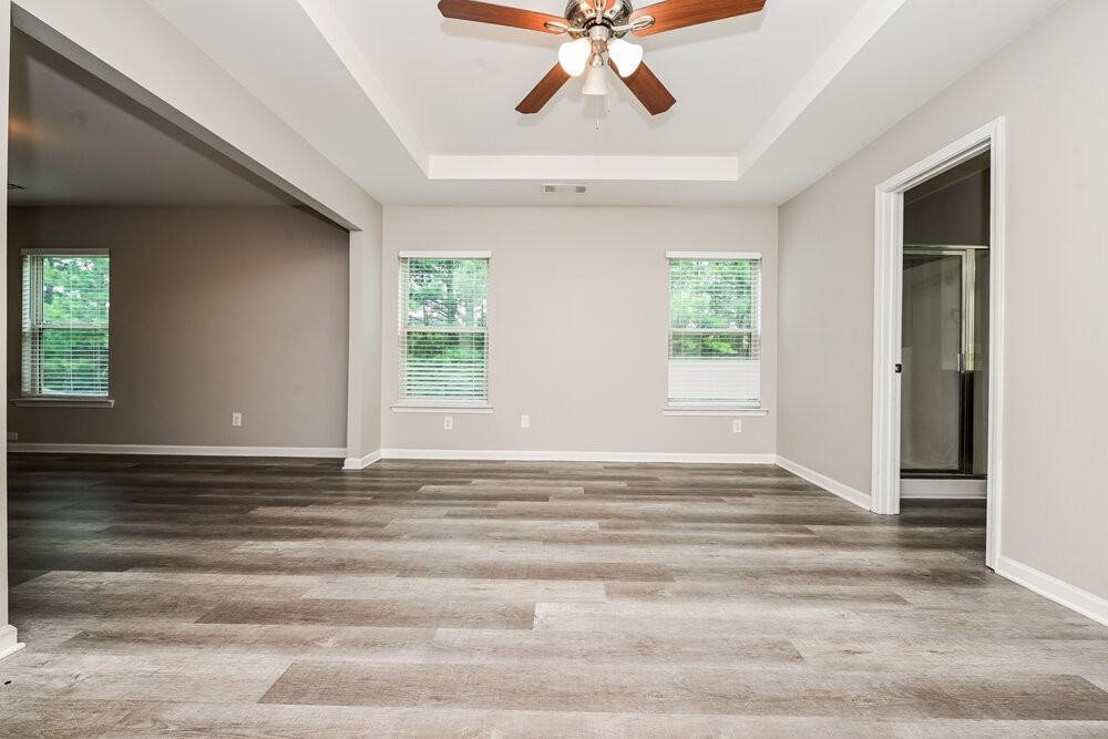 4325 Comfort Trl - Photo 4 of 17