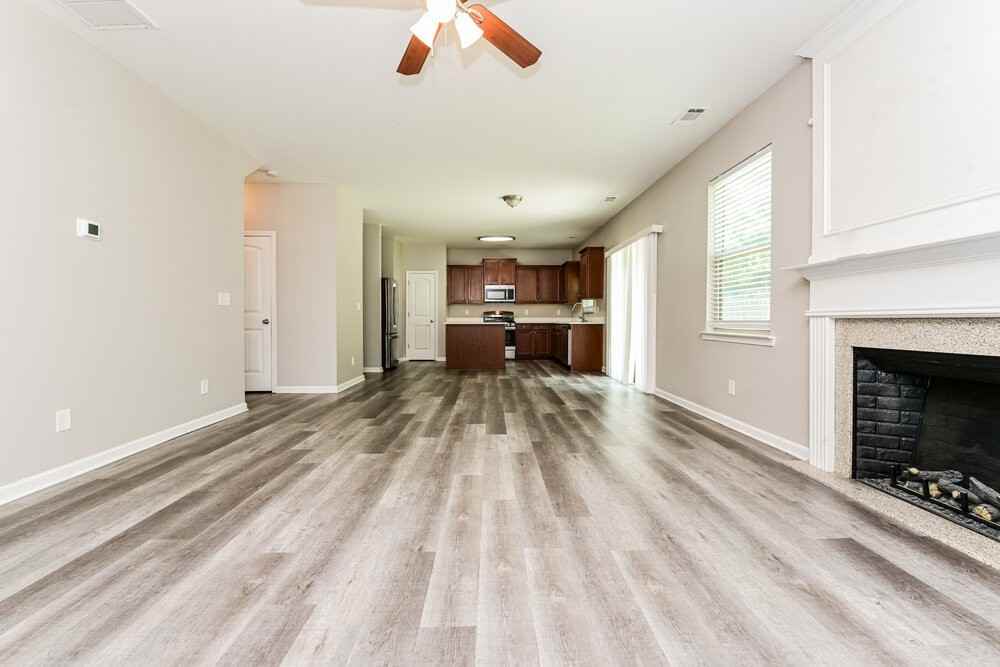 4325 Comfort Trl - Photo 7 of 17