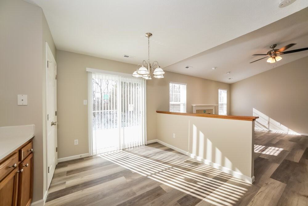 957 Country Ln - Photo 5 of 16