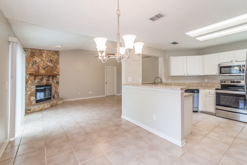 3075 Waters View Cir - Photo 6 of 15