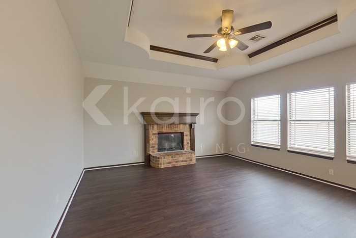 4804 Doe Run Dr - Photo 2 of 22