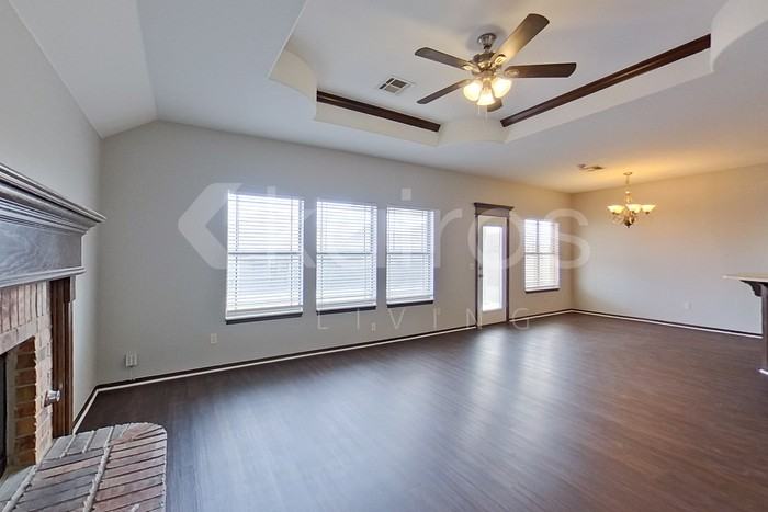 4804 Doe Run Dr - Photo 4 of 22