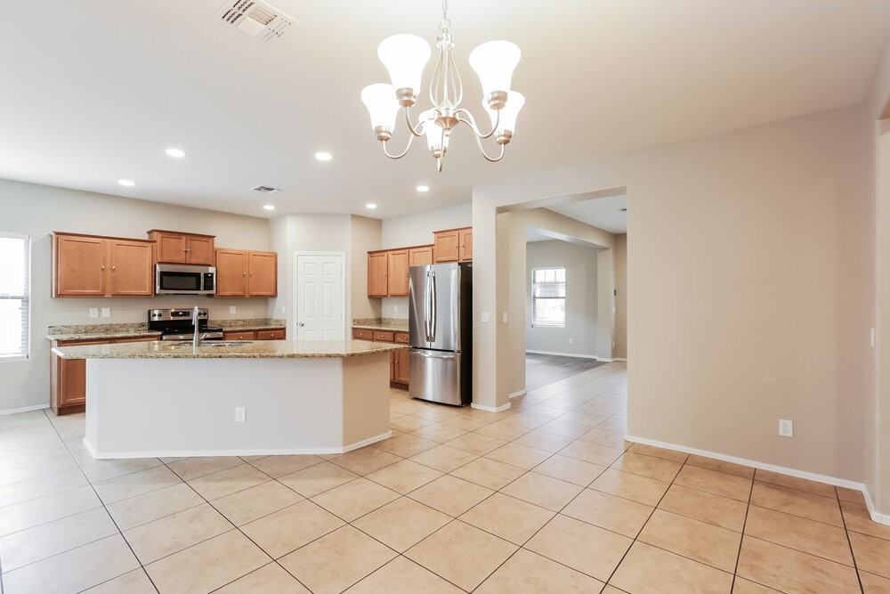 5820 W Euclid Ave - Photo 6 of 16