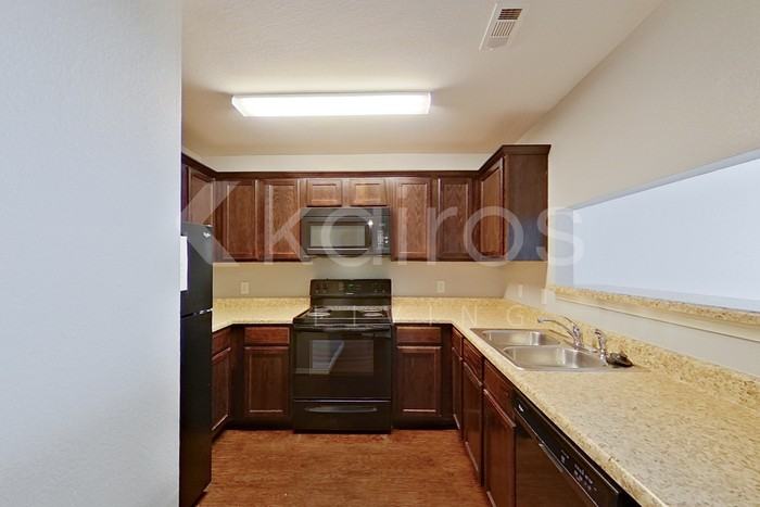 5000 E Thomas St #B - Photo 6 of 21