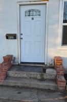 featured image of 933 Custer Ave #SFH