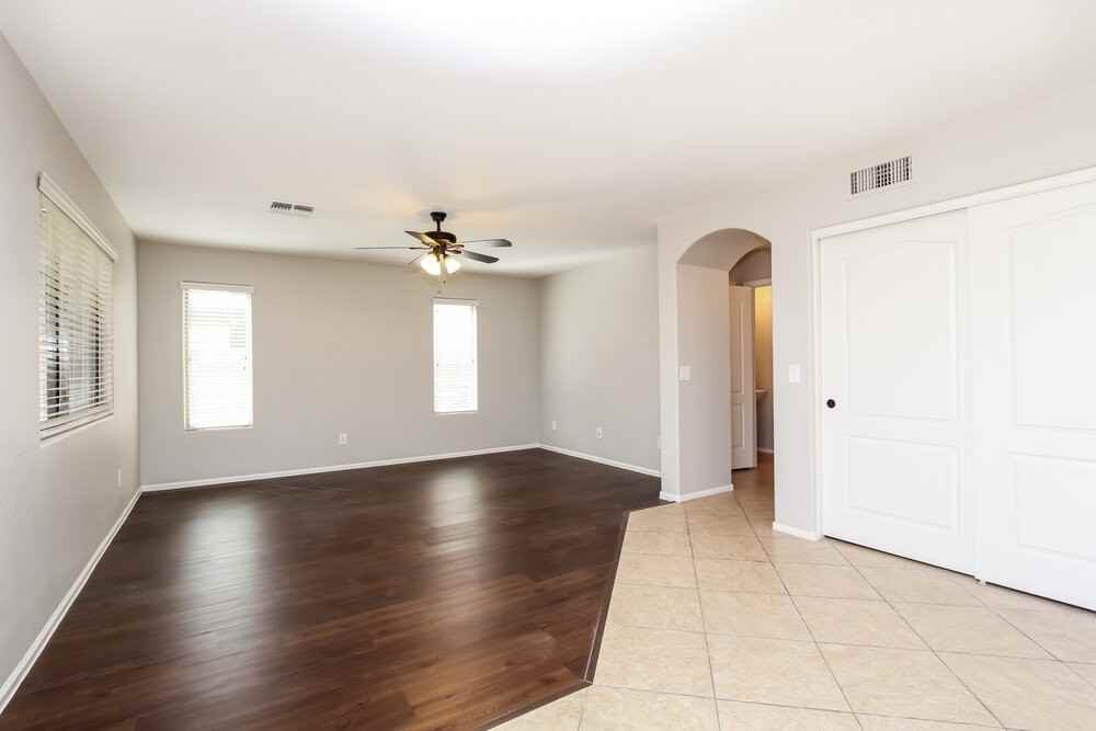 2501 W Oberlin Way - Photo 2 of 15