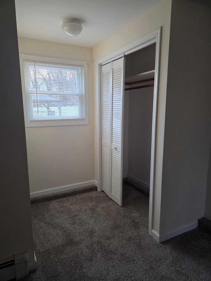 1871 Julia Goldbach Ave - Photo 4 of 8