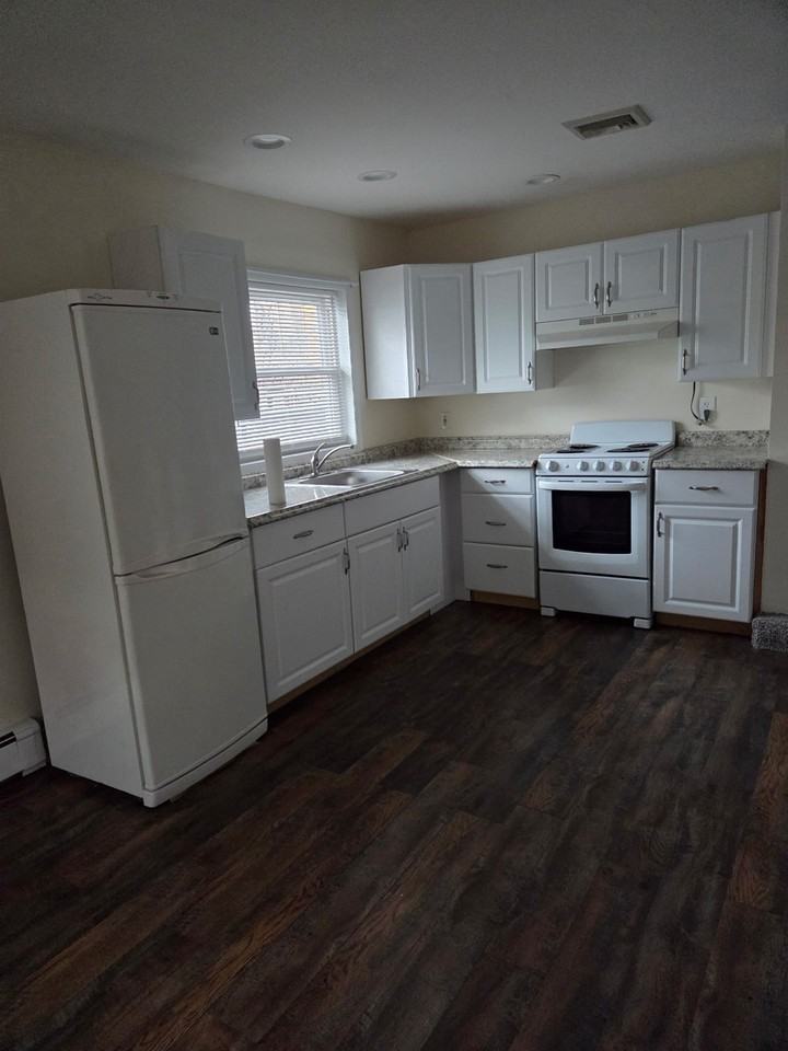 1871 Julia Goldbach Ave - Photo 5 of 8