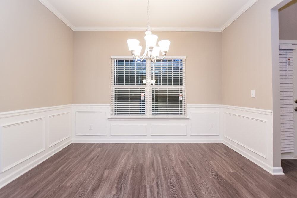 398 Fieldcrest Dr - Photo 6 of 17