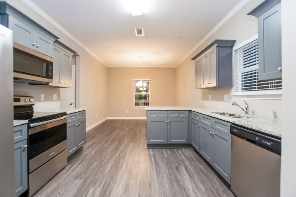 398 Fieldcrest Dr - Photo 7 of 17