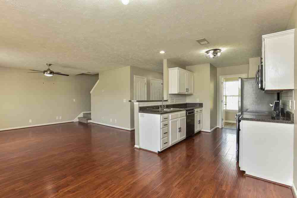 105 Meigs Dr - Photo 7 of 17