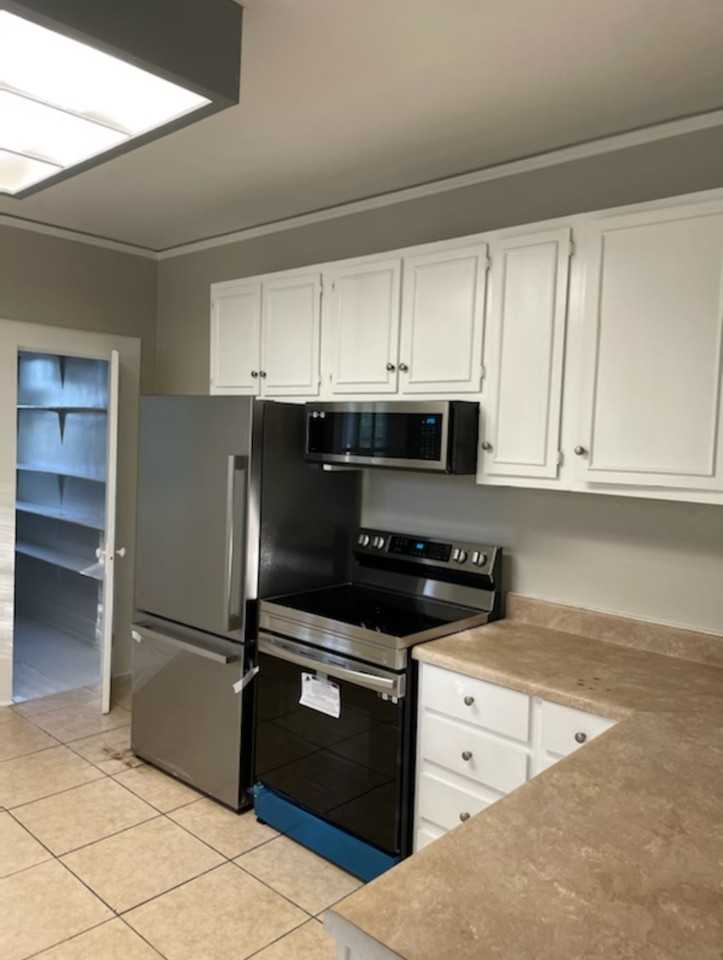 506 6th Ave N #A - Photo 2 of 10