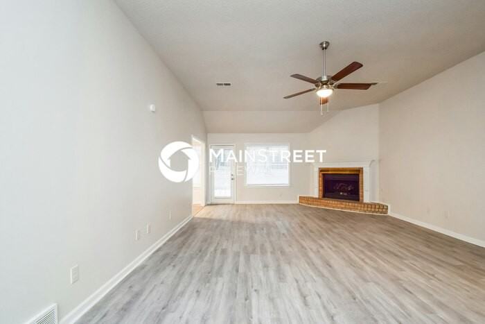 4927 Bradfield Run - Photo 4 of 17