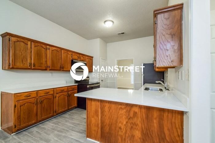 4927 Bradfield Run - Photo 6 of 17