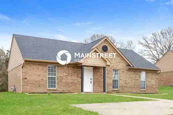 1766 Dorchester Dr - Photo 2 of 17