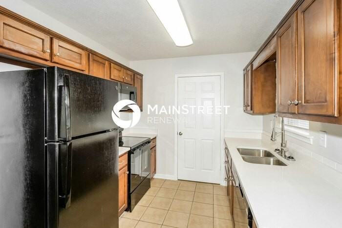 1766 Dorchester Dr - Photo 6 of 17