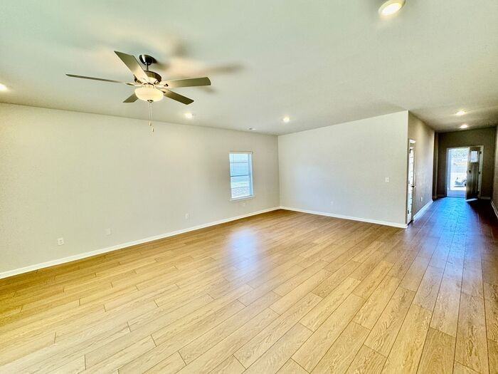 14557 Mountain Stream Dr - Photo 4 of 25