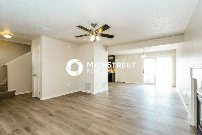 3811 Bay Village St - Photo 5 of 18