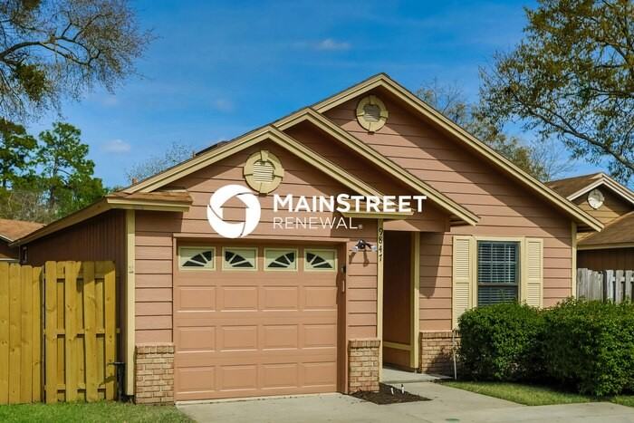 9847 Paddlewheel Dr W - Photo 2 of 16