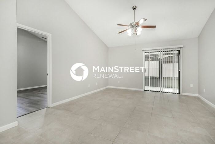 9847 Paddlewheel Dr W - Photo 5 of 16