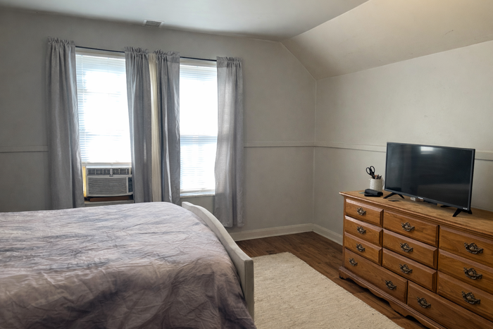 743 7th St Nw #2 - Photo 6 of 7